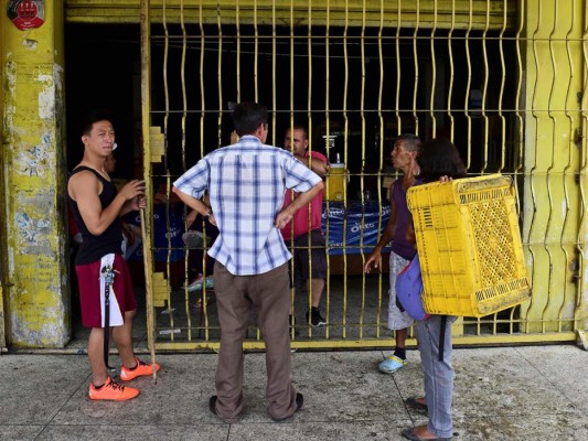 FOTOS: Violencia recrudece en Venezuela con protestas y saqueos