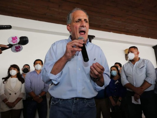 'Tito' Asfura lanza su precandidatura presidencial y promete unidad (FOTOS)