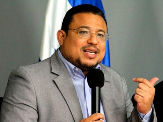 'Hay un aroma pestilente en esa compra': Omar Rivera sobre hospitales móviles