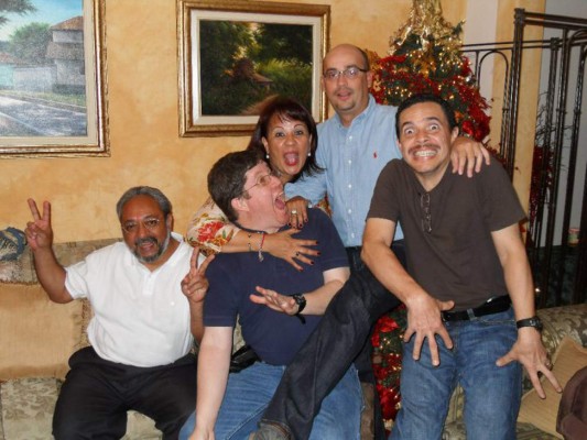 Miguel Cálix: 'Los hombres muy blancos no pegan con las cipotas”