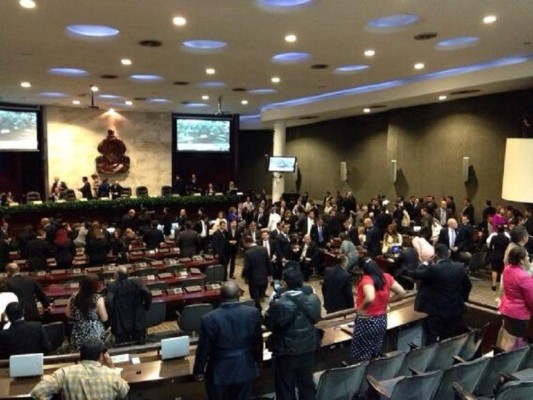 JOH juramentado como presidente
