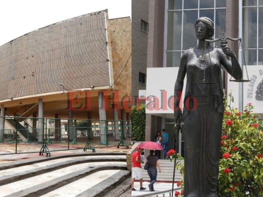 Artículo de Octavio Carvajal: ¡JOH, JOH, JOH!