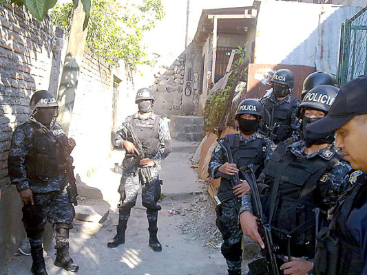 Tres meses después, Policía recupera 12 casas usurpadas por mareros en Comayagüela