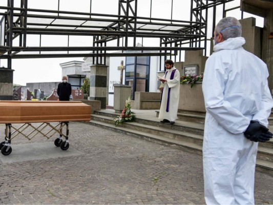 Italia, el país más golpeado por Covid-19, de rodillas ante la pandemia