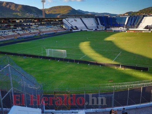 Afición azul le pone color a la final de ida entre Motagua y Comunicaciones (Fotos)