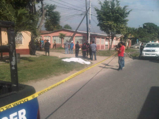 Acribillan a mujer cuando salía de su casa en el norte de Honduras