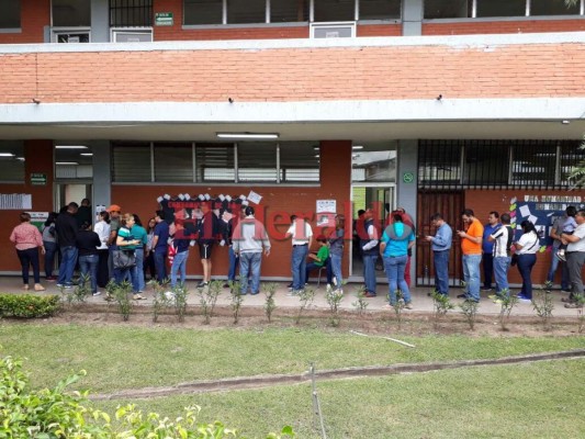 Proceso electoral continúa de forma pacífica y ordenada