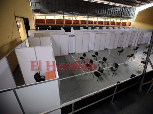 FOTOS: Así luce el centro de triaje en la Universidad Católica que abrirá este lunes