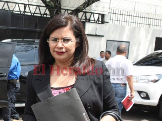 Rixi Moncada: 'Mi propuesta es poner fin al tráfico de credenciales”