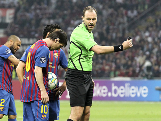 Milán 0-0 Barça; juego de infarto y polémica