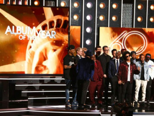 Ratings del Grammy sufren caída de 24%