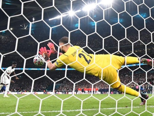 Italia vence por penales a Inglaterra y se proclama campeón de Europa