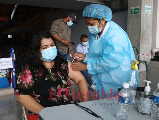 Acelerar la vacunación es clave ante la variante delta del covid-19
