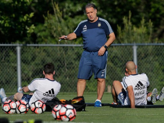 Gerardo el Tata Martino renuncia como seleccionador nacional del Argentina