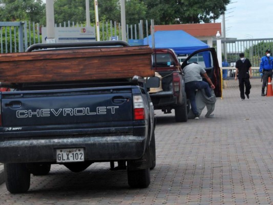 Muertes se han triplicado en 15 días en Guayaquil por crisis sanitaria