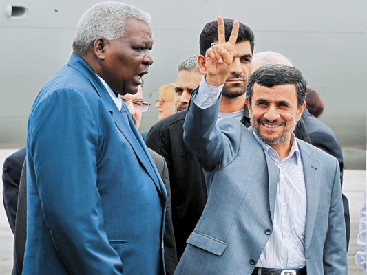 Presidente iraní fustiga en Cuba al capitalismo