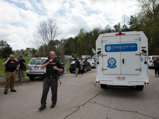 Tiroteos en 3 casas de Ohio dejan al menos 7 muertos