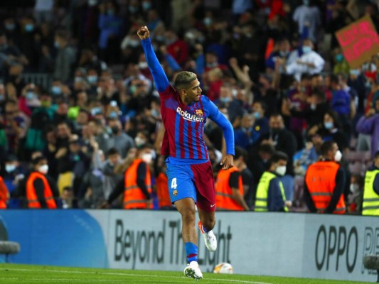 El Barcelona rescata empate 1-1 en casa contra el Granada&nbsp;&nbsp;