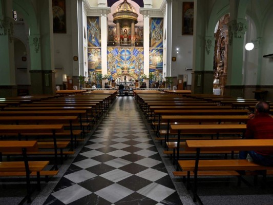 Con misas virtuales, así celebró la feligresía católica el Jueves Santo