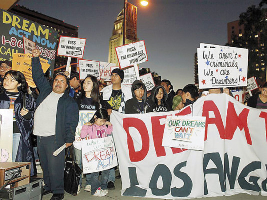Leyes ayudarán a inmigrantes en EE UU