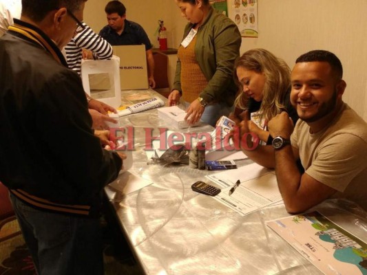 Hondureños en el extranjero, los primeros en votar