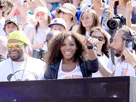 Serena Williams dice que su hermana Venus es 'inspiradora'