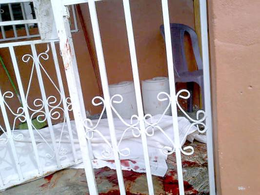 A puñaladas asesinan a madre de familia en Comayagüela