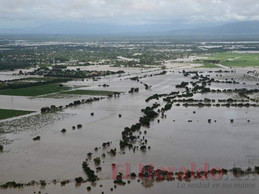 Las catastróficas imágenes del Valle de Sula convertido en una inmensa laguna