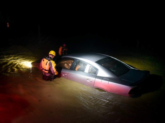Irma arrasa el 95% de la parte francesa de San Martín y se encamina hacia Puerto Rico