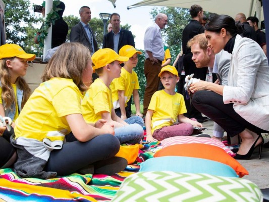 Meghan Markle, embarazada, aligera su agenda en su gira por el Pacífico