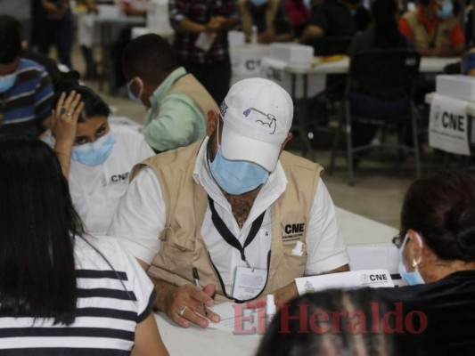 Llueven reclamos en el CNE en horas límites para presentar impugnaciones de actas