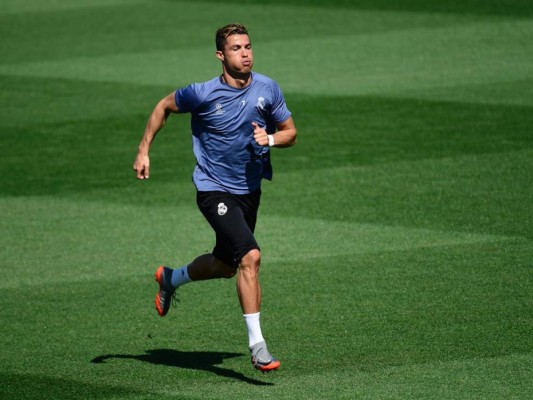 France Football dejó fuera a Lionel Messi y a Neymar de sus favoritos al Balón de Oro