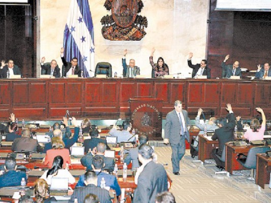 Diputados aprueban reformas al paquete fiscal