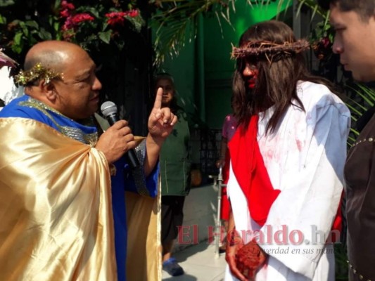 La capital revive la Pasión de Cristo con tradicionales vía crucis