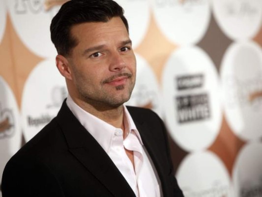 Fans de Ricky Martin hacen hasta 10 cuadras de fila por una entrada