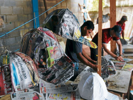 A la fábrica de piñatas por abuso doméstico