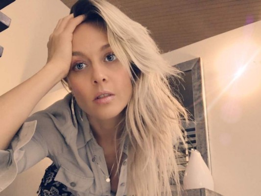 Fey sorprende a sus fans con escultural cuerpo en sexi bikini a los 44 años