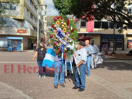 Rinden tributo al general Francisco Morazán en el parque Central de Tegucigalpa (FOTOS)
