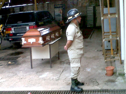 Intoxicado muere el comandante de los bomberos de San Lorenzo
