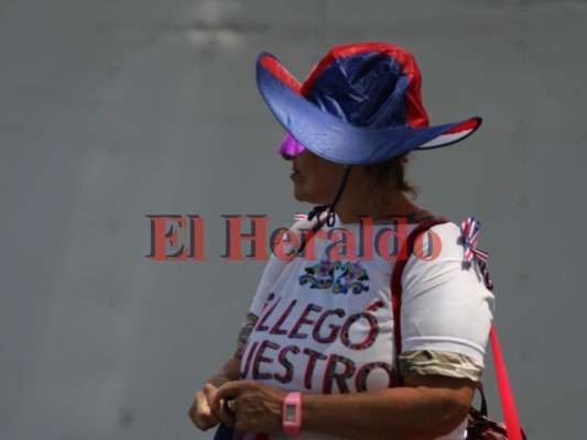 Ambiente de fiesta en las afueras del Nacional previo al Costa Rica-Honduras