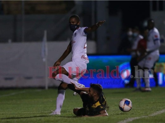 Frustración españolista y celebración de los leones: lo que no se vio de la final de grupos