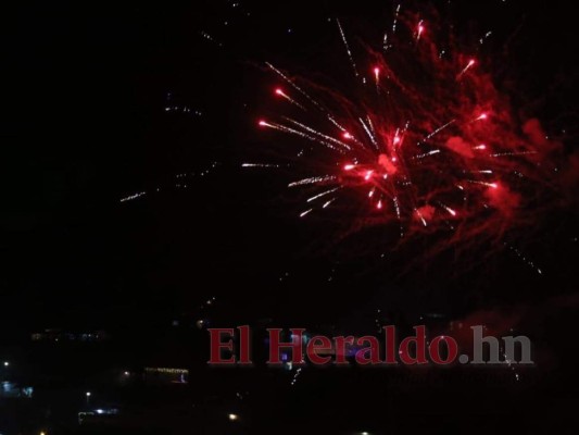 FOTOS: Así retumbó y brilló la capital para despedir el 2020 y recibir el 2021