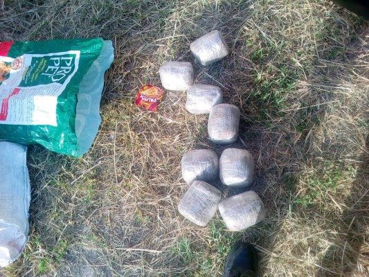 Encuentran balde con droga en colonia El Pedregal