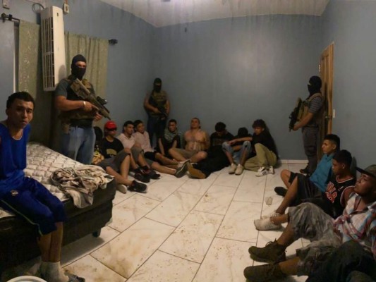 Caen pandilleros que estarían involucrados en muerte de capitán y policía militar