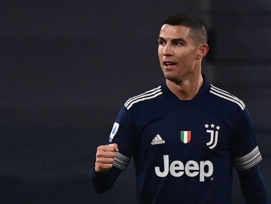 Juventus aprovecha empate entre Inter y Roma para acercarse al podio