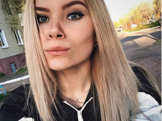 Luchadora rusa muere tras dejar caer su celular en la bañera