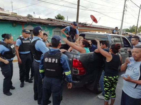Capturan a dos supuestos integrantes de la pandilla 18 en la capital de Honduras