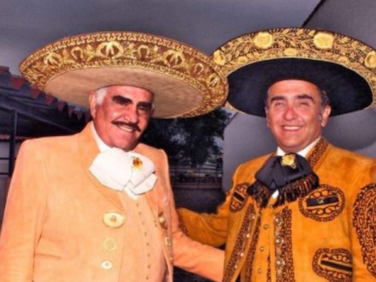 Vicente Fernández Jr. y Mara Castañeda, un matrimonio que acabó en medio de rumores
