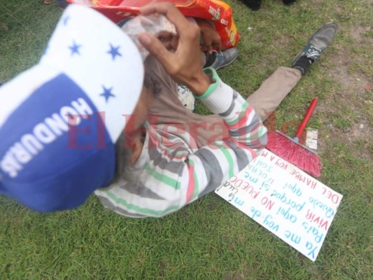 FOTOS: Llega a Tegucigalpa caravana que caminó desde Cortés en apoyo a migrantes