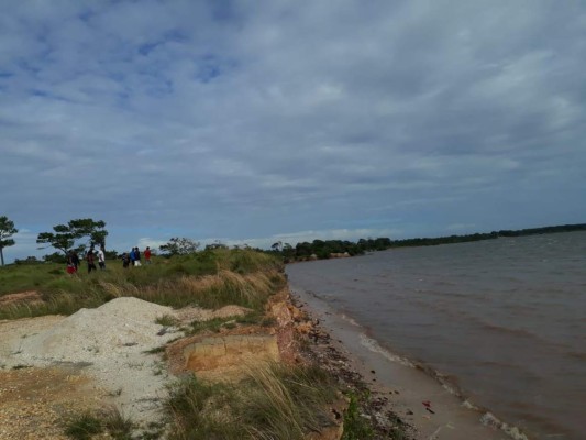 Honduras: Una persona pierde la vida y dos sobreviven de milagro en la Laguna Caratasca
